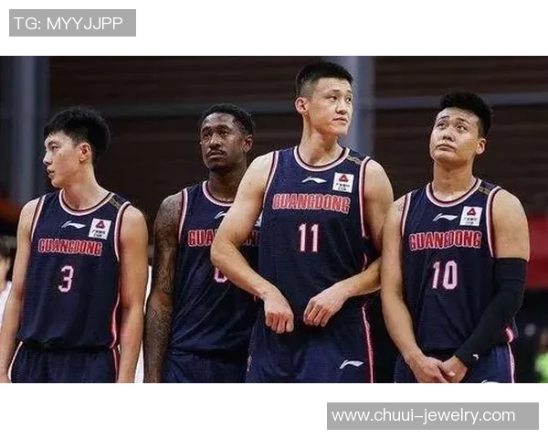 上海篮球队的默契配合与战术分析探讨